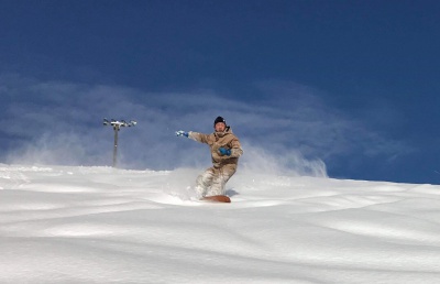 初めてのスノーサーフィン（雪板）体験会」 開催！ – 丘のまちびえい 